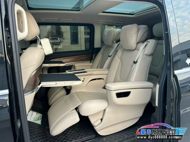 22年奔驰V轿车抵押车出售