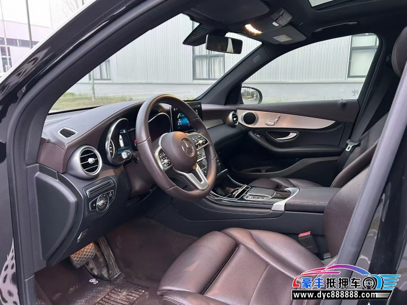 19年奔驰GLC轿车抵押车出售