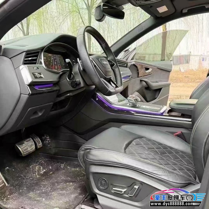 23年奥迪Q8轿车抵押车出售