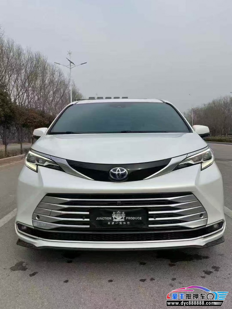 22年丰田塞纳轿车抵押车出售