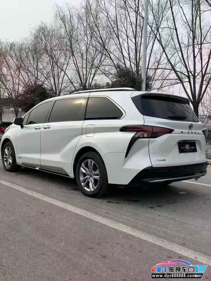 22年丰田塞纳轿车抵押车出售