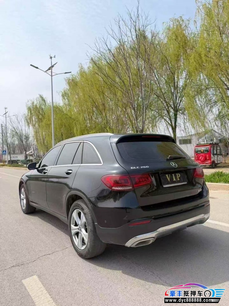 19年奔驰GLC轿车抵押车出售