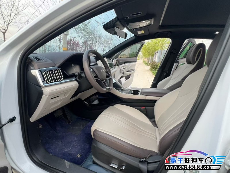 25年比亚迪宋轿车抵押车出售