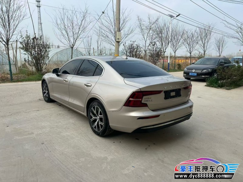 23年沃尔沃S60轿车抵押车出售