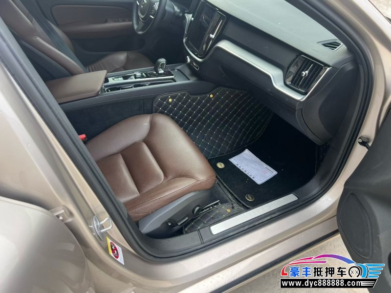 23年沃尔沃S60轿车抵押车出售