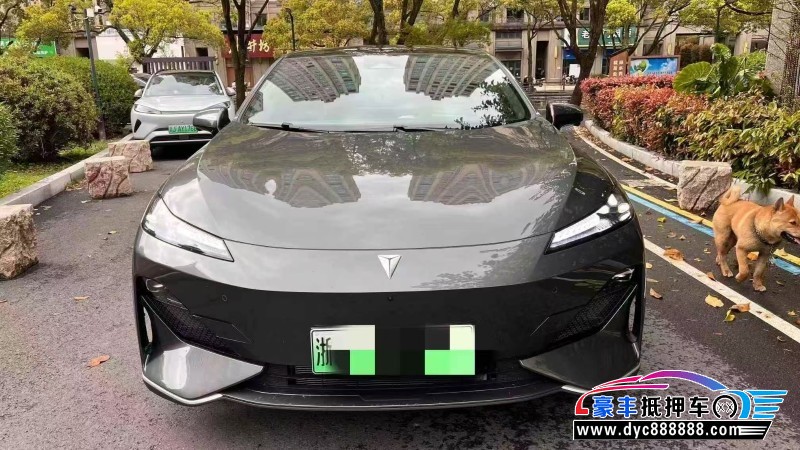 24年长安深蓝SL03轿车