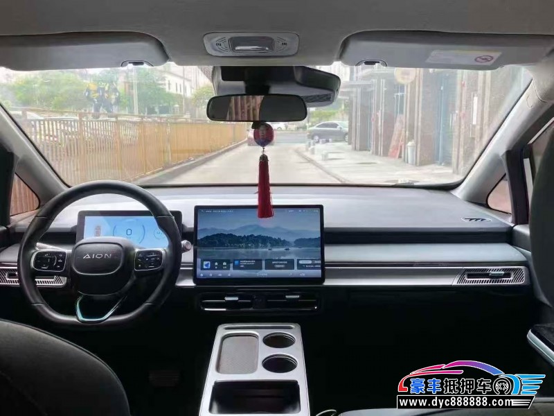 24年埃安Y70轿车抵押车出售