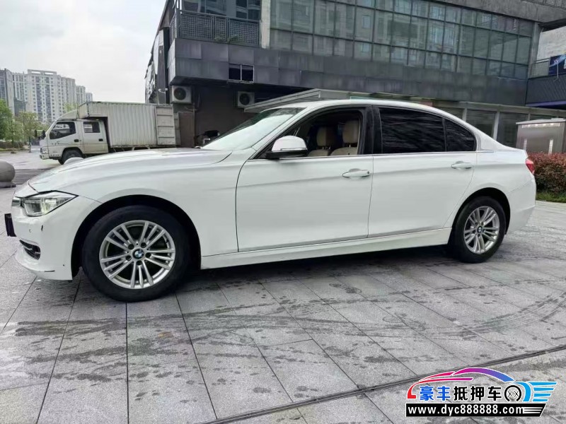 13年宝马3系轿车抵押车出售