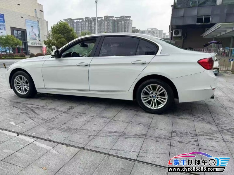 13年宝马3系轿车抵押车出售