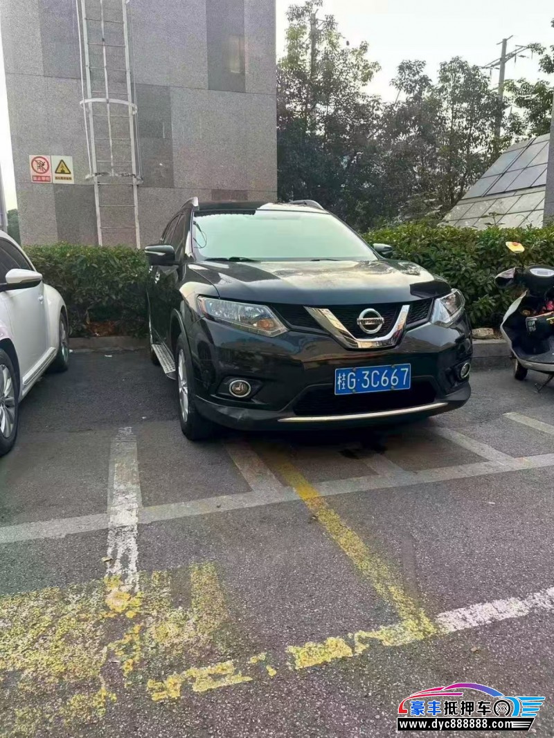 16年日产奇骏轿车抵押车出售