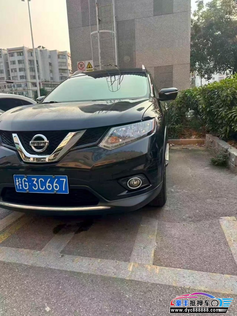 16年日产奇骏轿车抵押车出售