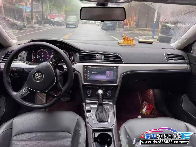 21年大众凌渡轿车抵押车出售