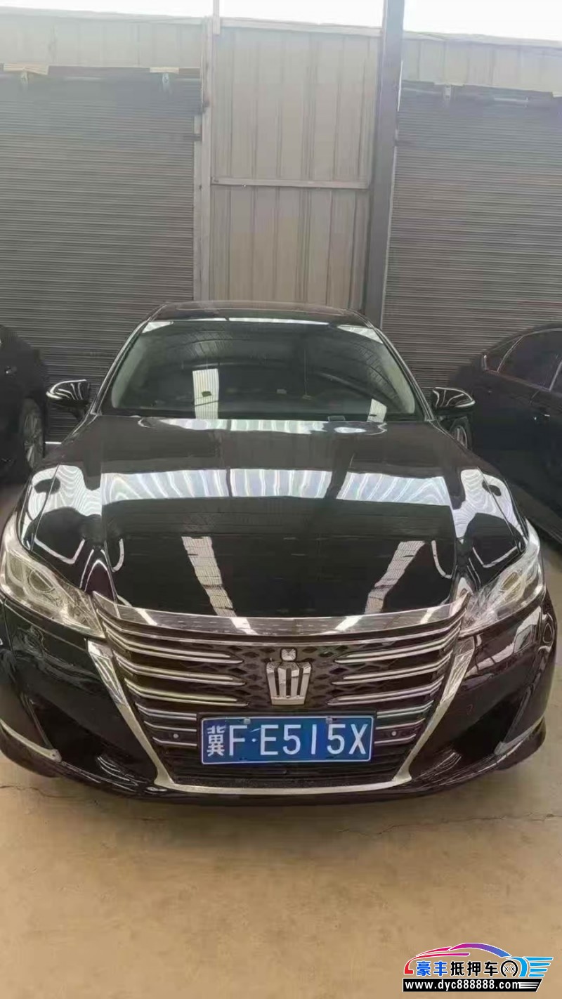 抵押车出售18年丰田皇冠轿车