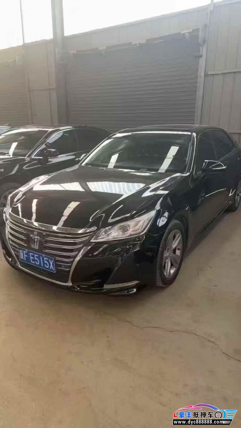 18年丰田皇冠轿车抵押车出售