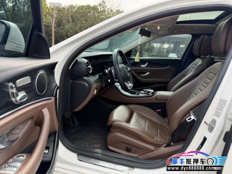 17年奔驰E轿车抵押车出售