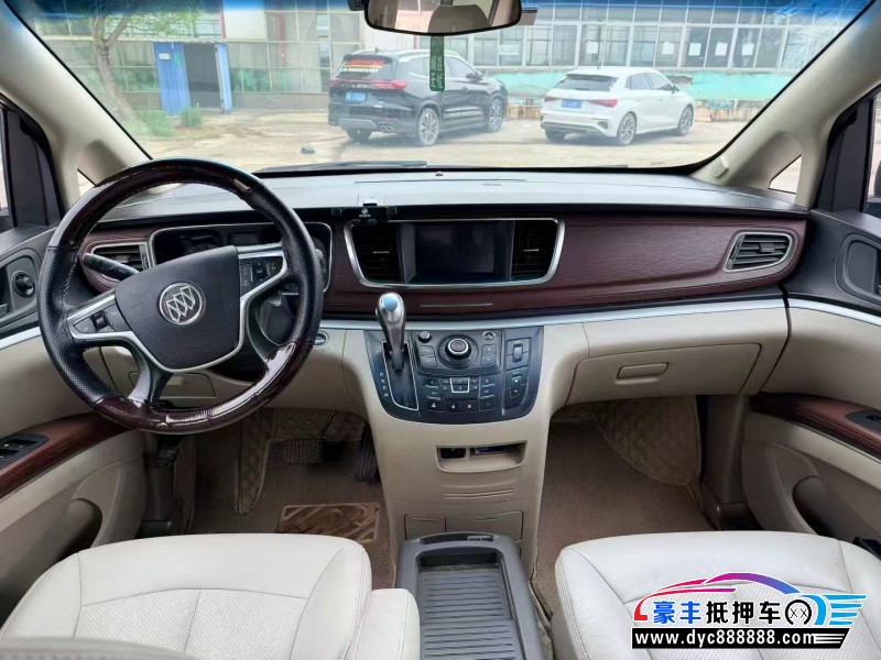 17年别克GL8轿车抵押车出售