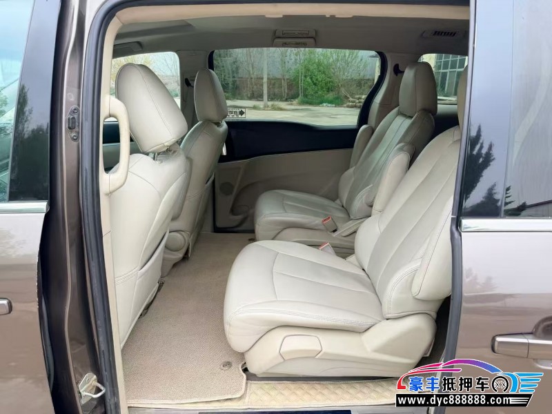 17年别克GL8轿车抵押车出售