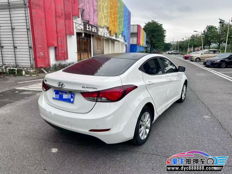 17年现代朗动轿车抵押车出售