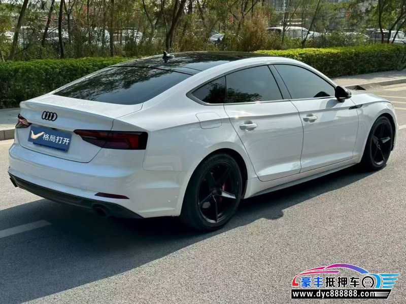 18年奥迪A5轿车抵押车出售