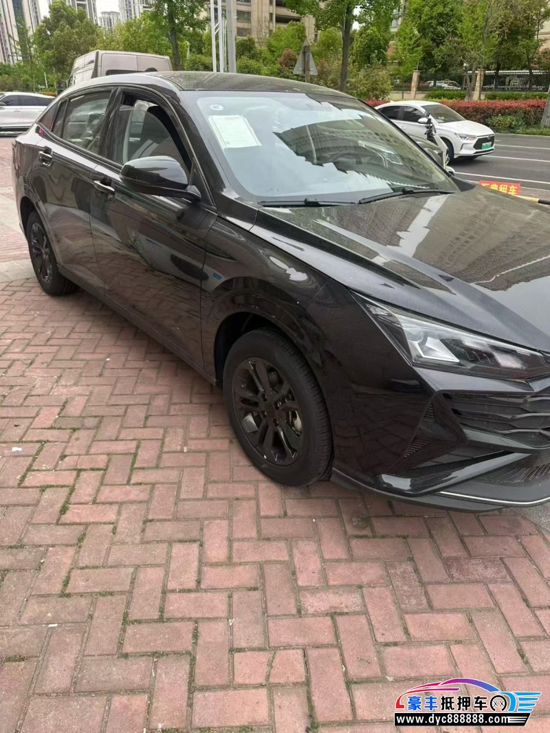 25年东风风神奕炫轿车抵押车出售