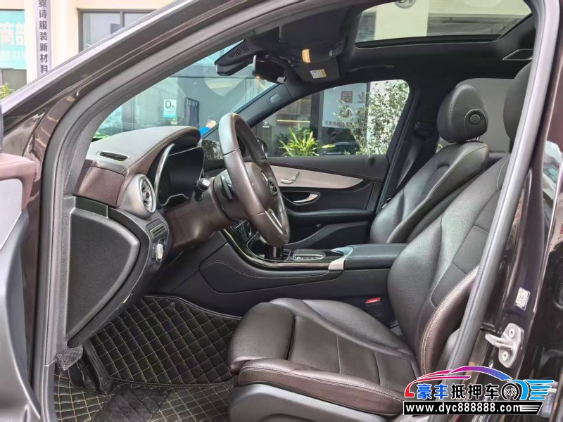 20年奔驰GLC轿车抵押车出售