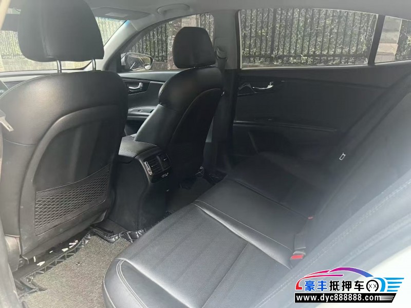 16年起亚K4轿车抵押车出售