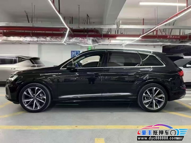 24年奥迪Q5轿车抵押车出售