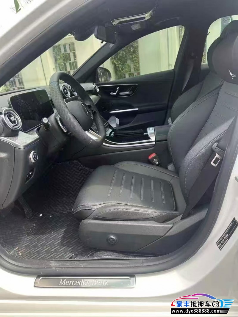 25年奔驰C轿车抵押车出售