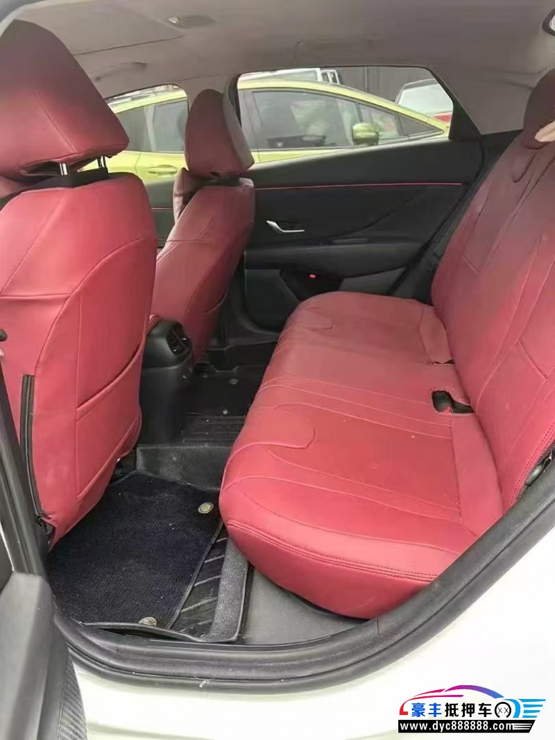 24年现代伊兰特轿车抵押车出售