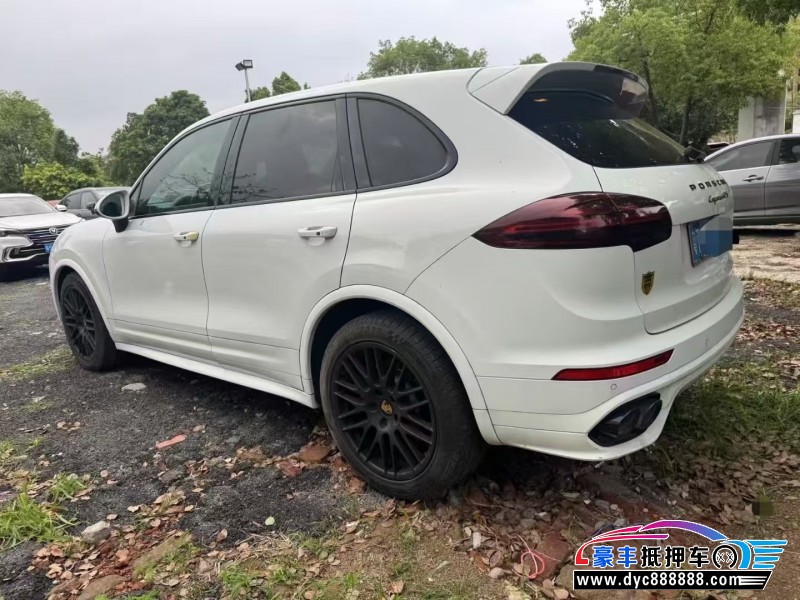 16年保时捷卡宴轿车抵押车出售