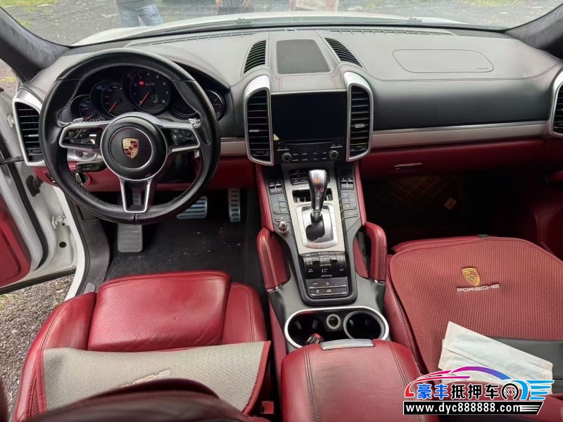 16年保时捷卡宴轿车抵押车出售