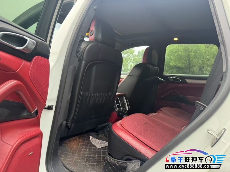 16年保时捷卡宴轿车抵押车出售