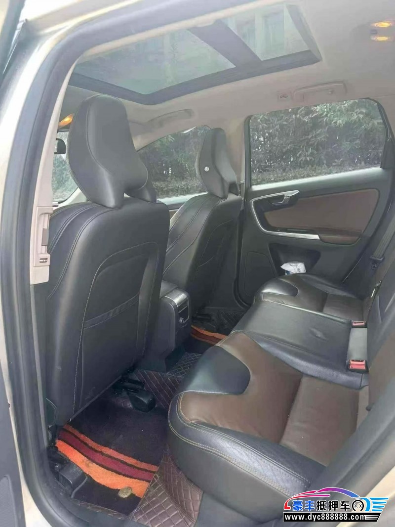 16年沃尔沃XC60轿车抵押车出售