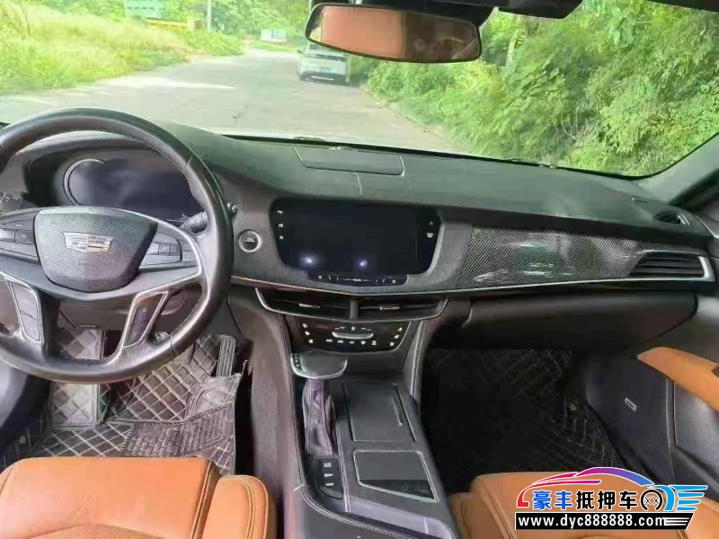 17年凯迪拉克CT6轿车抵押车出售