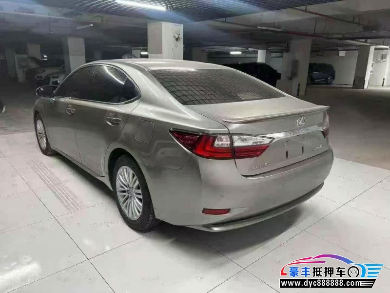 17年雷克萨斯ES轿车抵押车出售