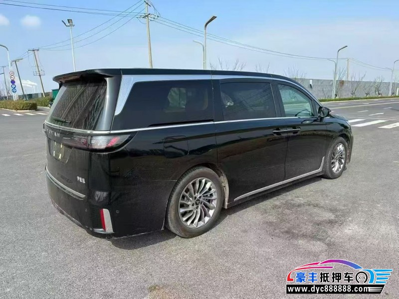 24年岚图梦想家轿车抵押车出售