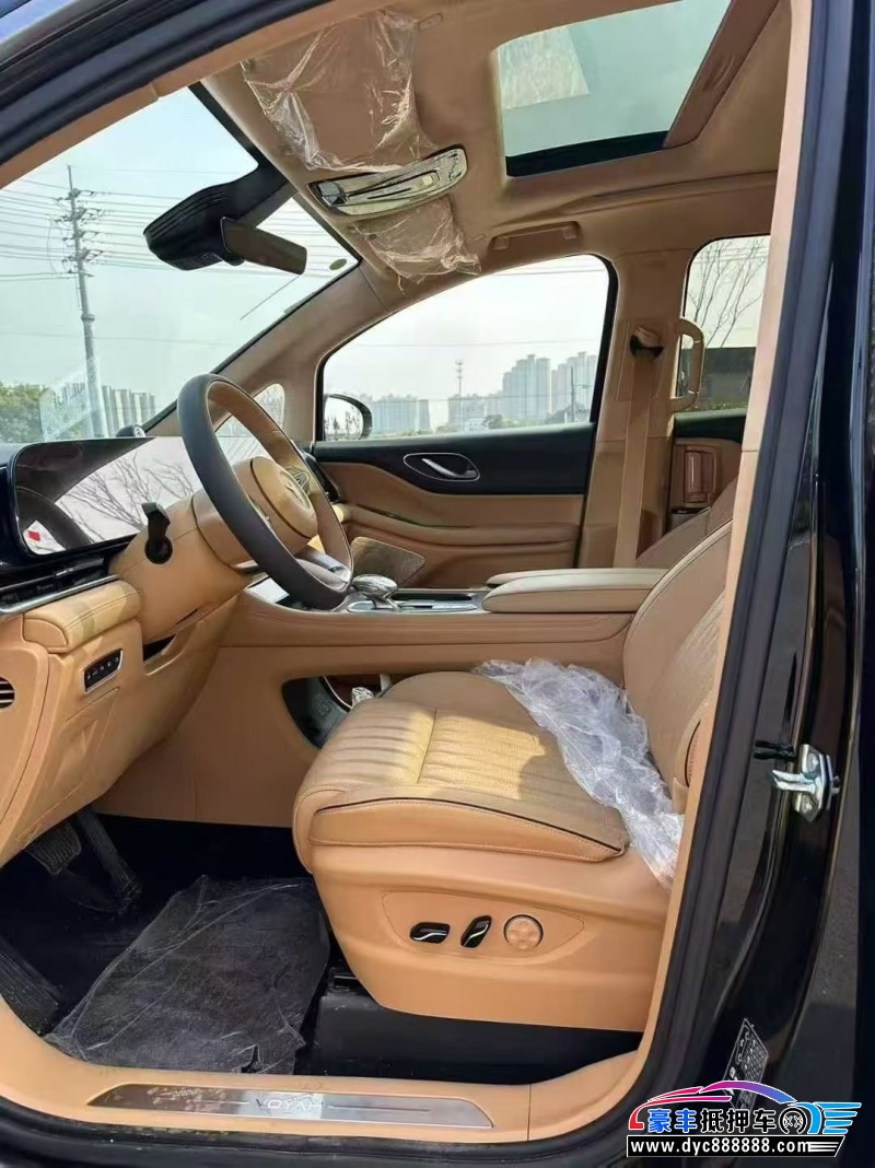 24年岚图梦想家轿车抵押车出售