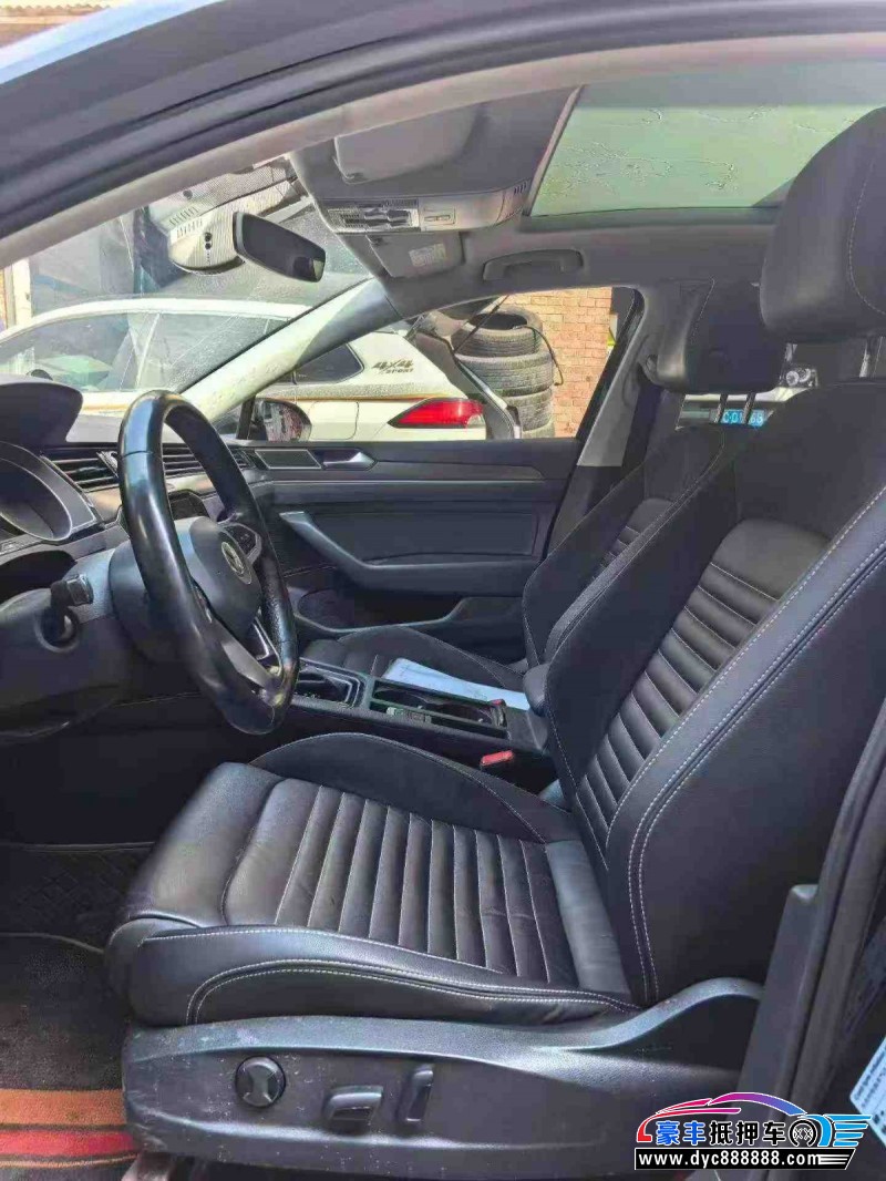 20年大众迈腾轿车抵押车出售