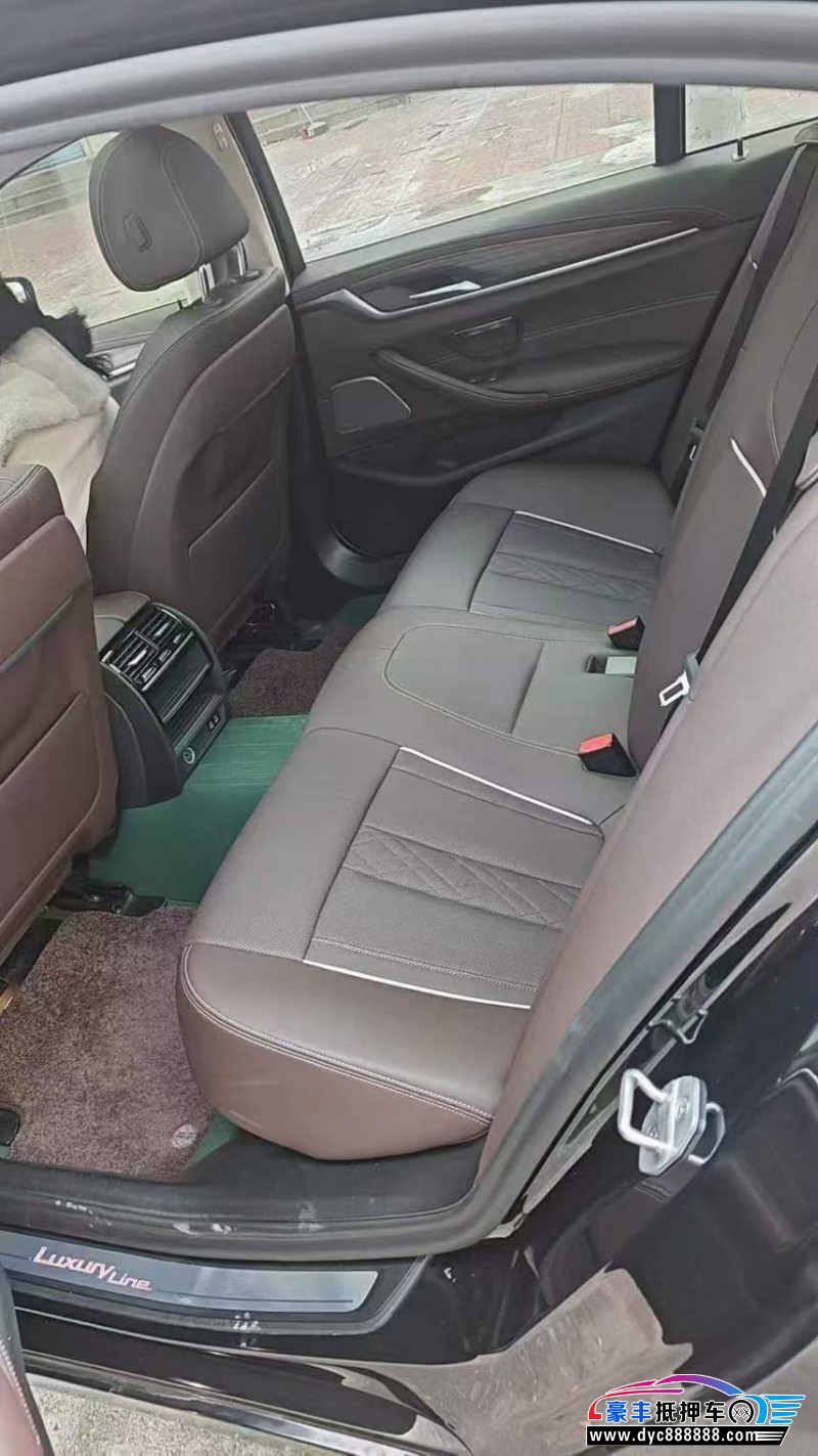 21年宝马5系轿车抵押车出售