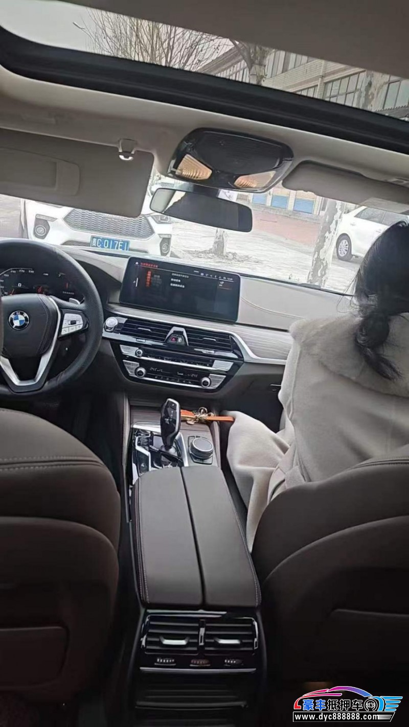 21年宝马5系轿车抵押车出售