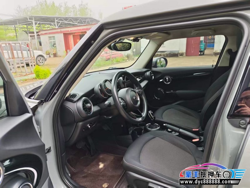 21年宝马MINI轿车抵押车出售