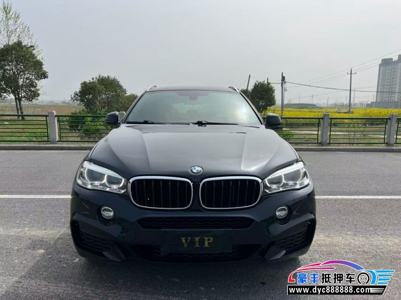 抵押车出售19年宝马X6轿车