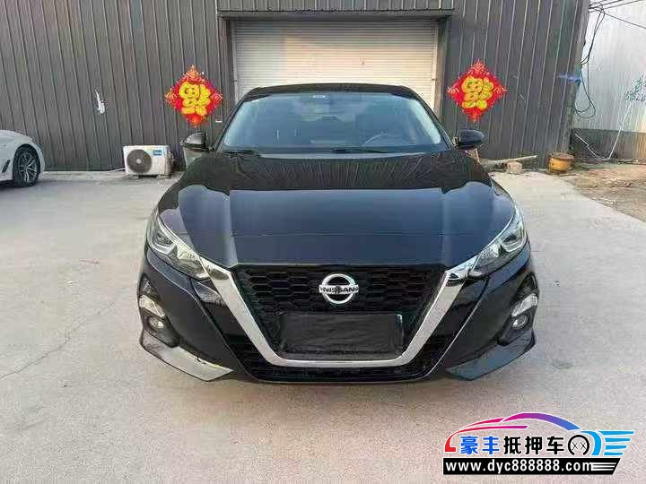 22年日产天籁轿车