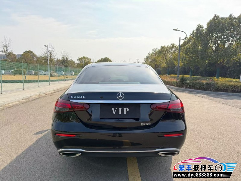 22年奔驰E轿车抵押车出售