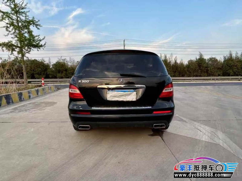 13年奔驰R级MPV抵押车出售