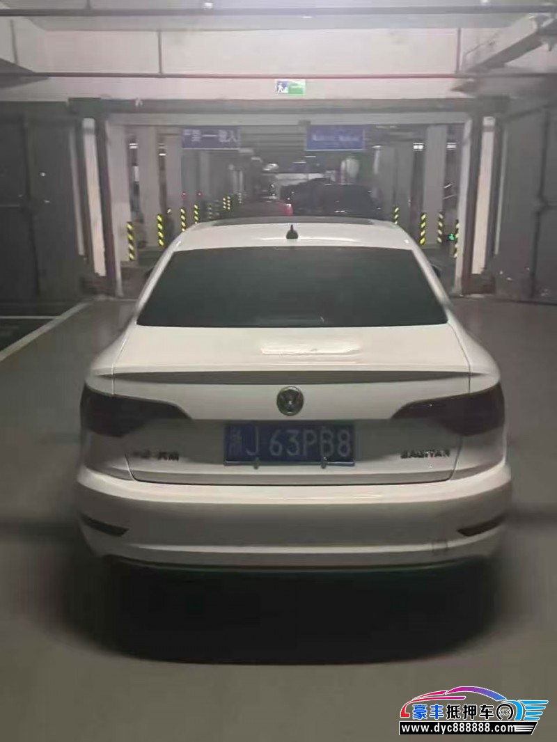 21年大众速腾轿车抵押车出售