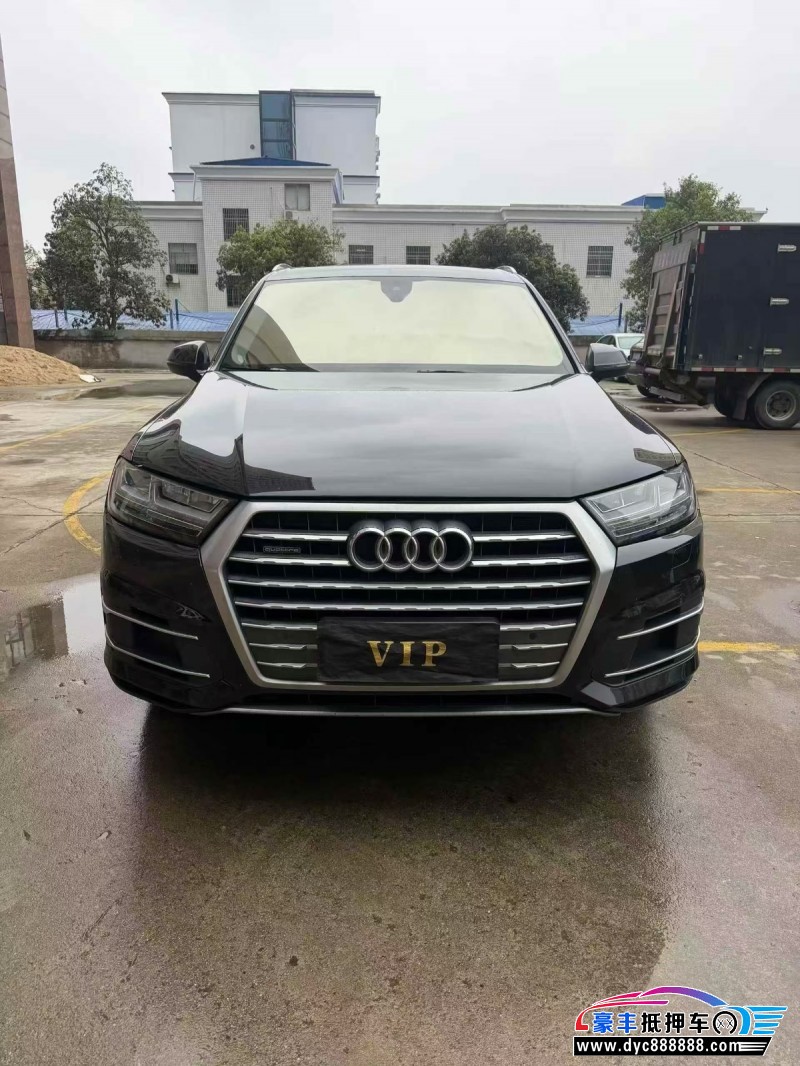 抵押车出售18年奥迪Q7轿车