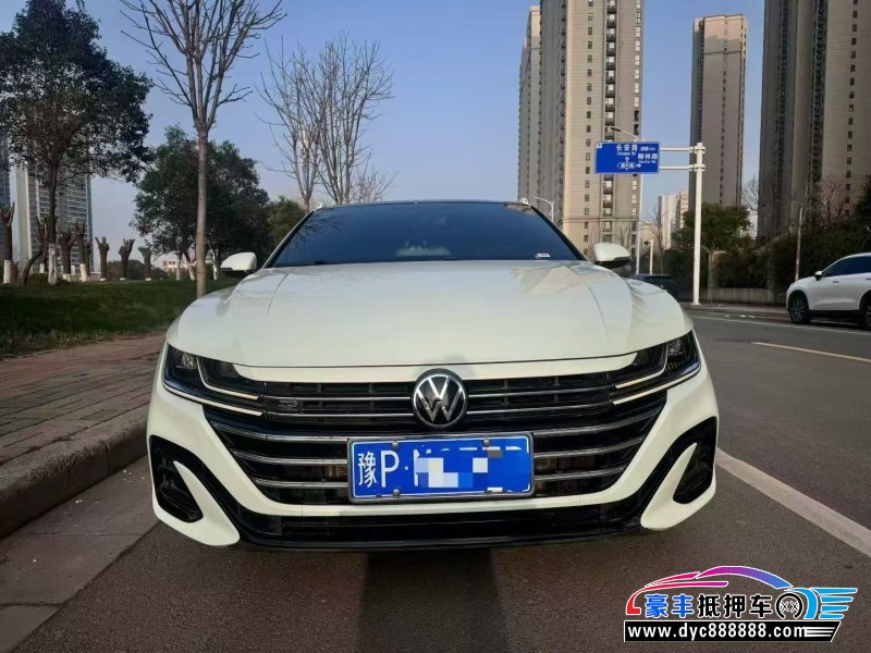 抵押车出售25年大众CC轿车