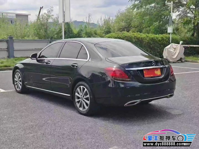 20年奔驰C轿车抵押车出售