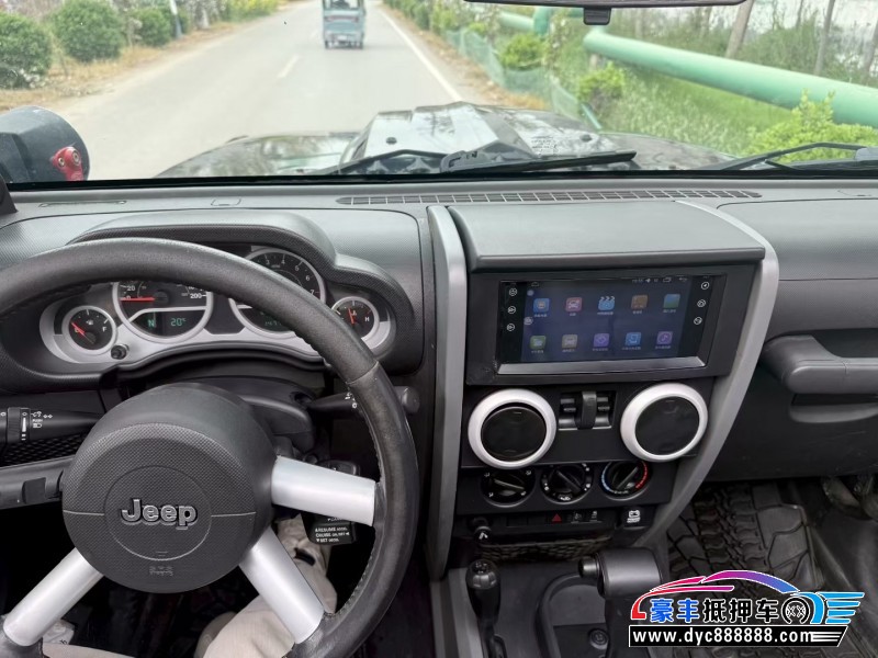 10年Jeep牧马人SUV抵押车出售